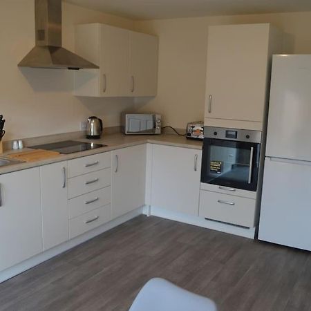 Contractor Accommodation - Sleeps 7 - 피터버러 외부 사진